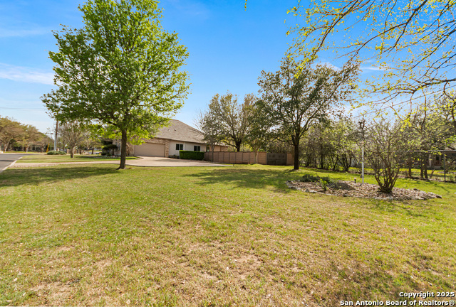 Image 25 of 43 For 29723 Fairway Vista
