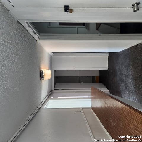 Listing photo id 19 for 8030 Blanco Road
