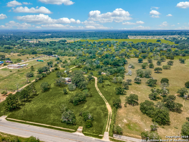 Listing photo id 0 for 12505 Fm 476