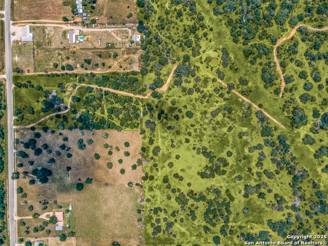 Listing photo id 18 for 12505 Fm 476