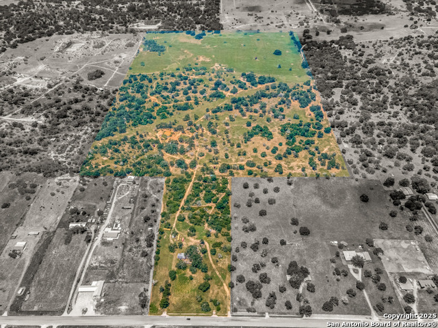 Listing photo id 19 for 12505 Fm 476