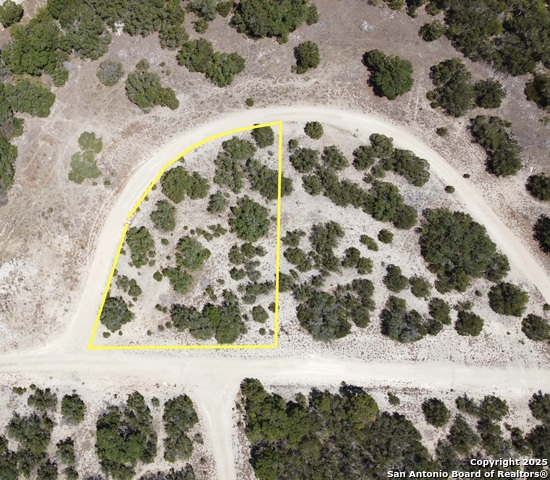 Listing photo id 0 for 1020 Cliff Circle