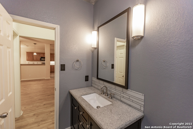 Image 12 of 70 For 414 Turnberry Way