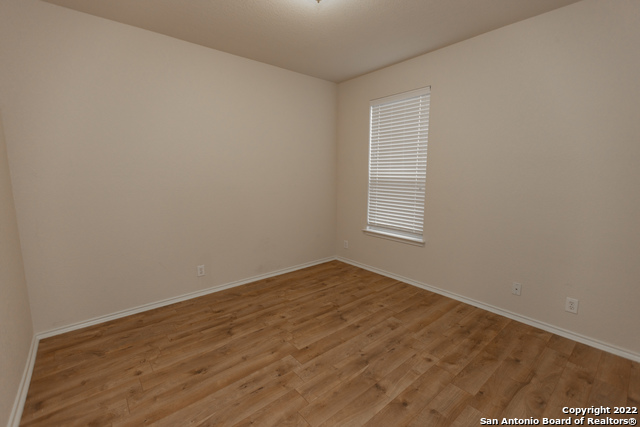 Image 15 of 70 For 414 Turnberry Way