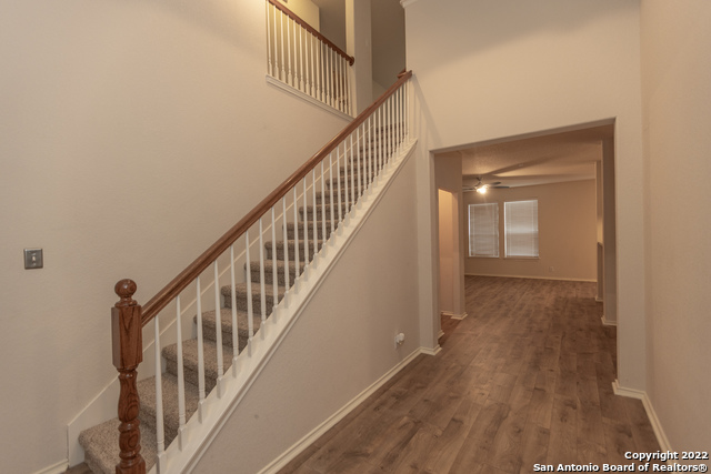 Image 18 of 70 For 414 Turnberry Way