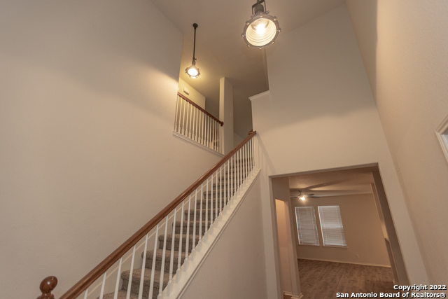 Image 19 of 70 For 414 Turnberry Way