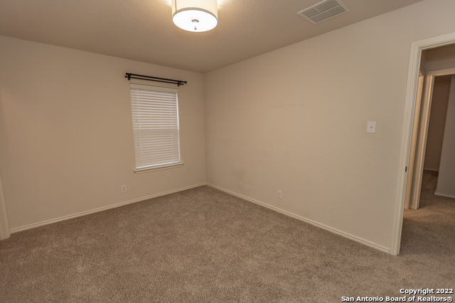 Image 29 of 70 For 414 Turnberry Way