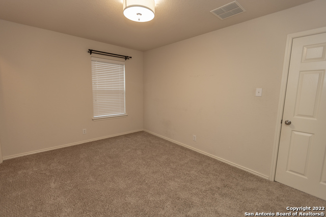 Image 34 of 70 For 414 Turnberry Way
