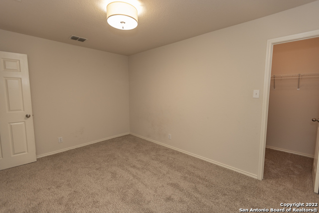 Image 35 of 70 For 414 Turnberry Way