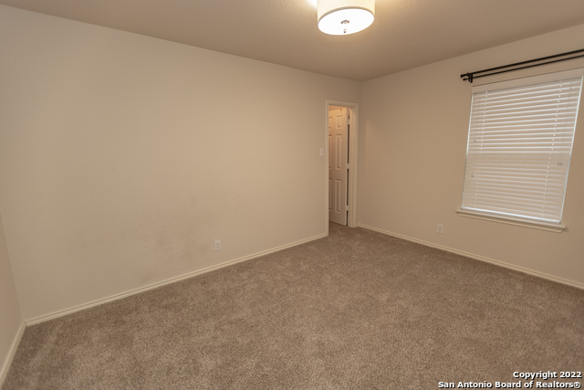 Image 37 of 70 For 414 Turnberry Way