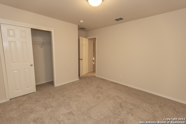 Image 39 of 70 For 414 Turnberry Way