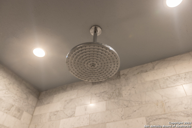 Image 43 of 70 For 414 Turnberry Way