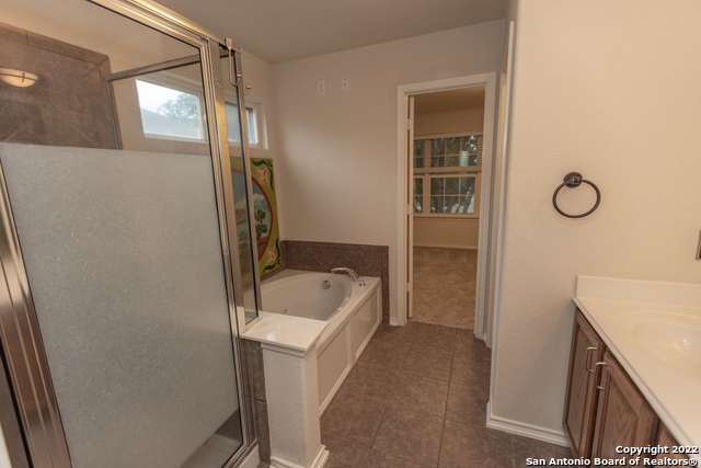 Image 51 of 70 For 414 Turnberry Way
