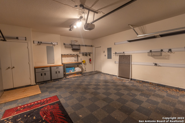 Image 62 of 70 For 414 Turnberry Way