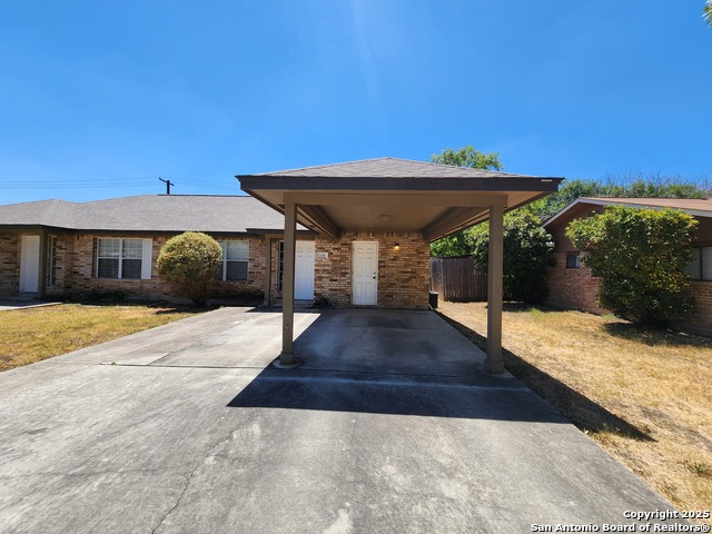 Details for 251 Glenbrook Dr, New Braunfels, TX 78130