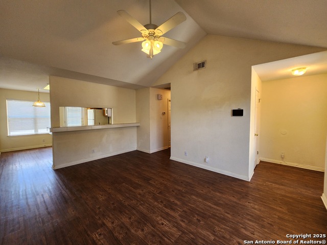 Image 5 of 23 For 251 Glenbrook Dr