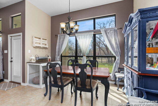 Listing photo id 10 for 309 Hickory Trail