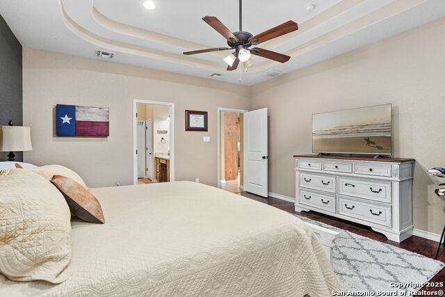 Listing photo id 15 for 309 Hickory Trail