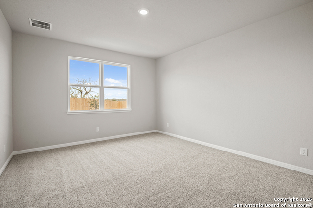 Listing photo id 9 for 10303 Eve Gardens