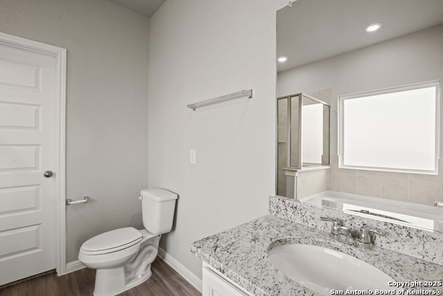 Listing photo id 11 for 10303 Eve Gardens