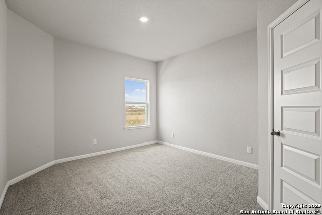 Listing photo id 17 for 10303 Eve Gardens