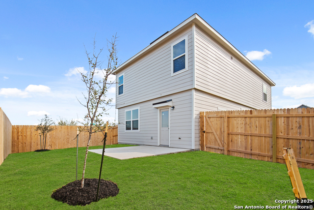 Listing photo id 20 for 10303 Eve Gardens