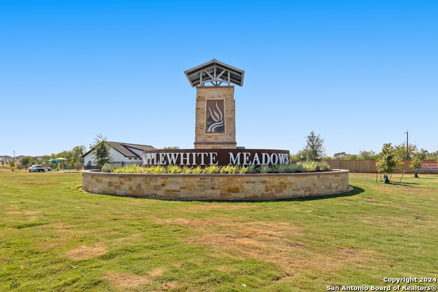 Listing photo id 24 for 10303 Eve Gardens