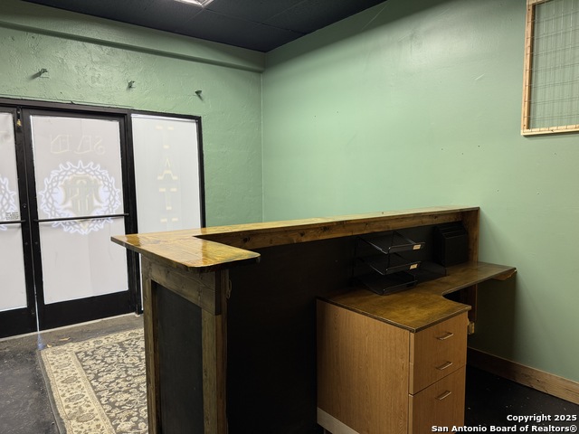 Listing photo id 2 for 4451 Walzem