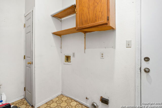 Image 11 of 19 For 122 Glass  