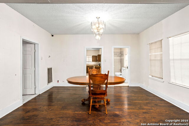 Image 5 of 19 For 122 Glass  