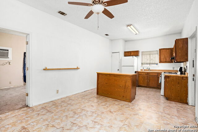 Image 7 of 19 For 122 Glass  