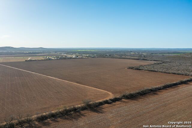 Listing photo id 8 for Fm 1049 Cr 345 N