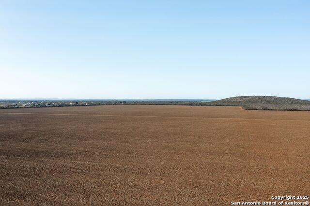 Listing photo id 10 for Fm 1049 Cr 345 N