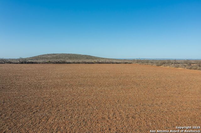 Listing photo id 1 for Fm 1049 Cr 345 N