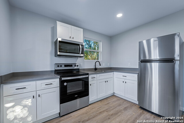 Image 12 of 15 For 263 Grape Ave S