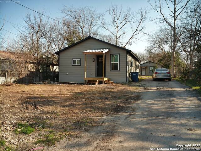 Image 14 of 15 For 263 Grape Ave S