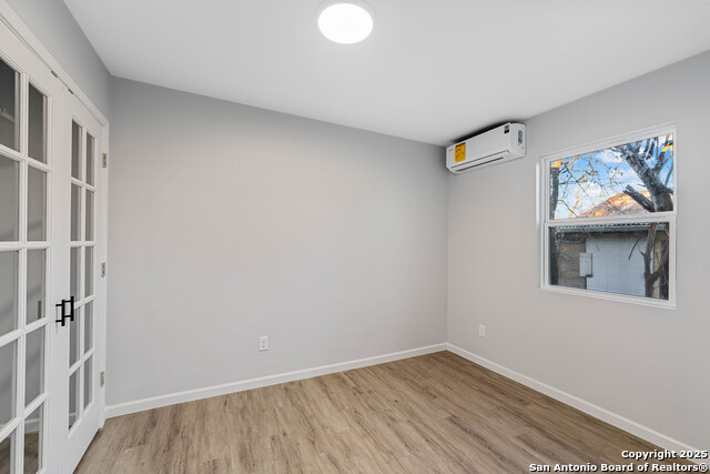 Image 4 of 15 For 263 Grape Ave S