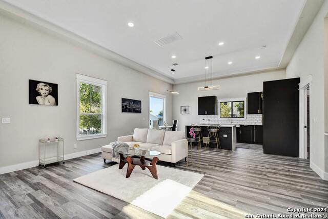 Image 10 of 30 For 131 Friendlywood Dr