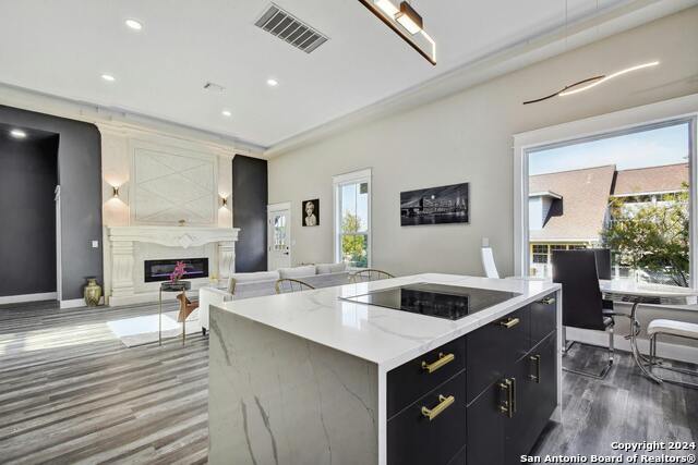 Image 16 of 30 For 131 Friendlywood Dr