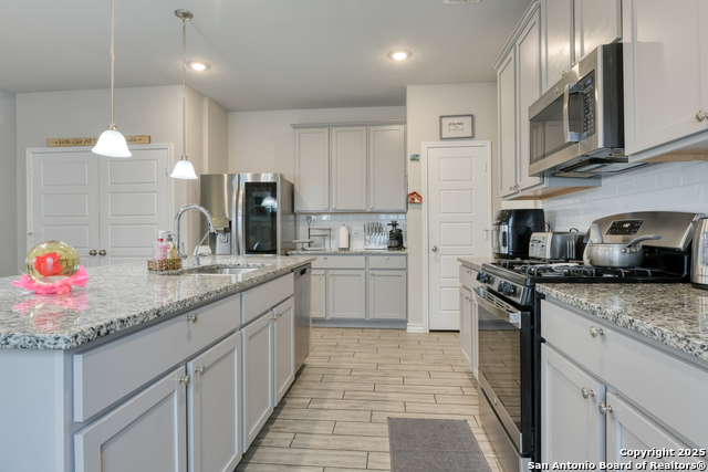 Listing photo id 2 for 7256 Yucca Place