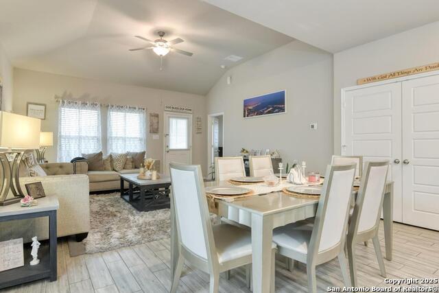 Listing photo id 4 for 7256 Yucca Place