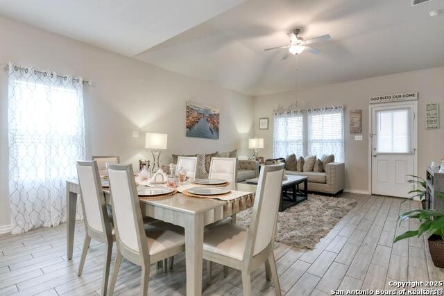 Listing photo id 5 for 7256 Yucca Place