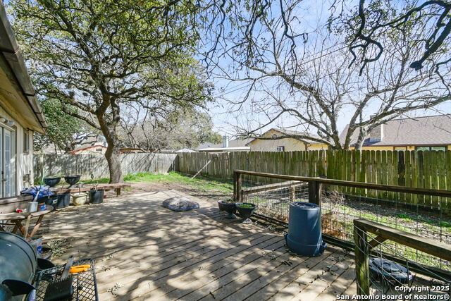Image 14 of 15 For 207 Cibolo Branch
