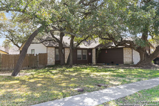 Image 2 of 15 For 207 Cibolo Branch