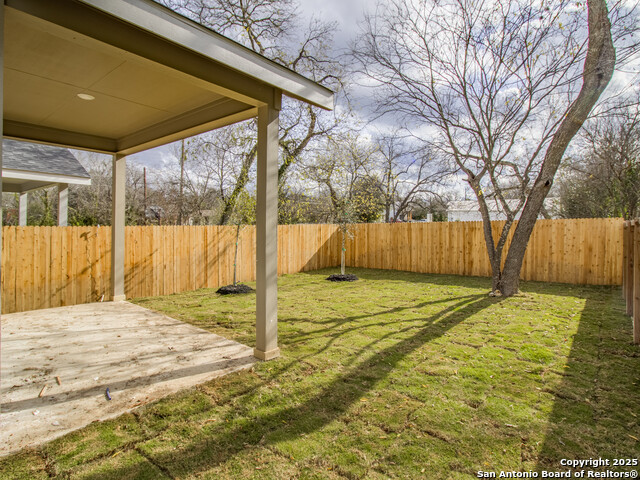 Image 33 of 51 For 2202 Virginia Blvd, Unit 201