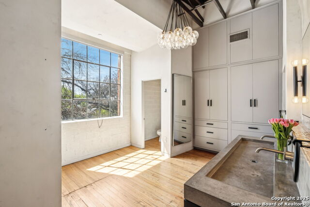 Image 14 of 32 For 212 Madison 7