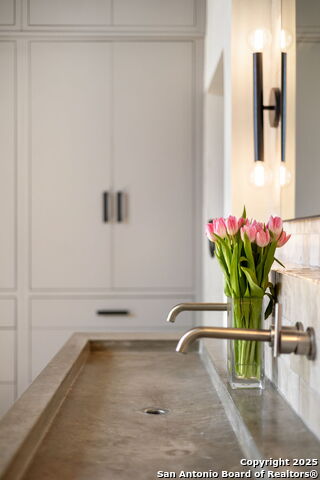 Image 15 of 32 For 212 Madison 7