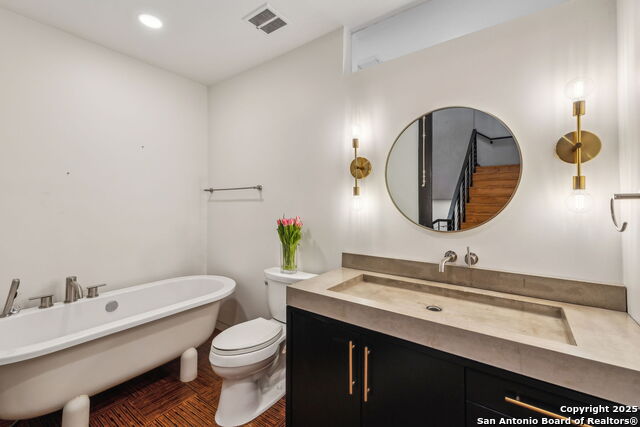 Image 23 of 32 For 212 Madison 7