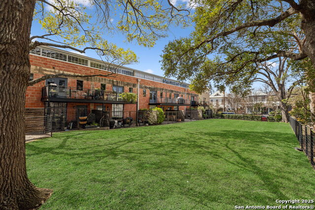 Image 26 of 32 For 212 Madison 7