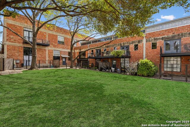 Image 27 of 32 For 212 Madison 7